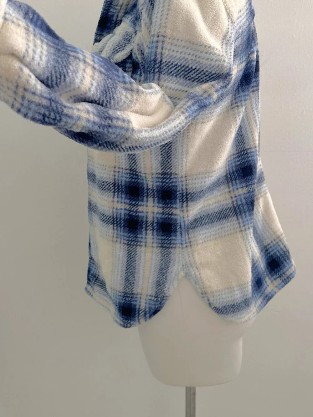 Thereabouts Girls Plus Size L 14.5/16.5 Blue Plaid Shacket Fleece Flannel Jacke
